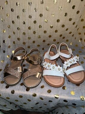 Bundle Girls'  gold White Flower-Accent Sandals